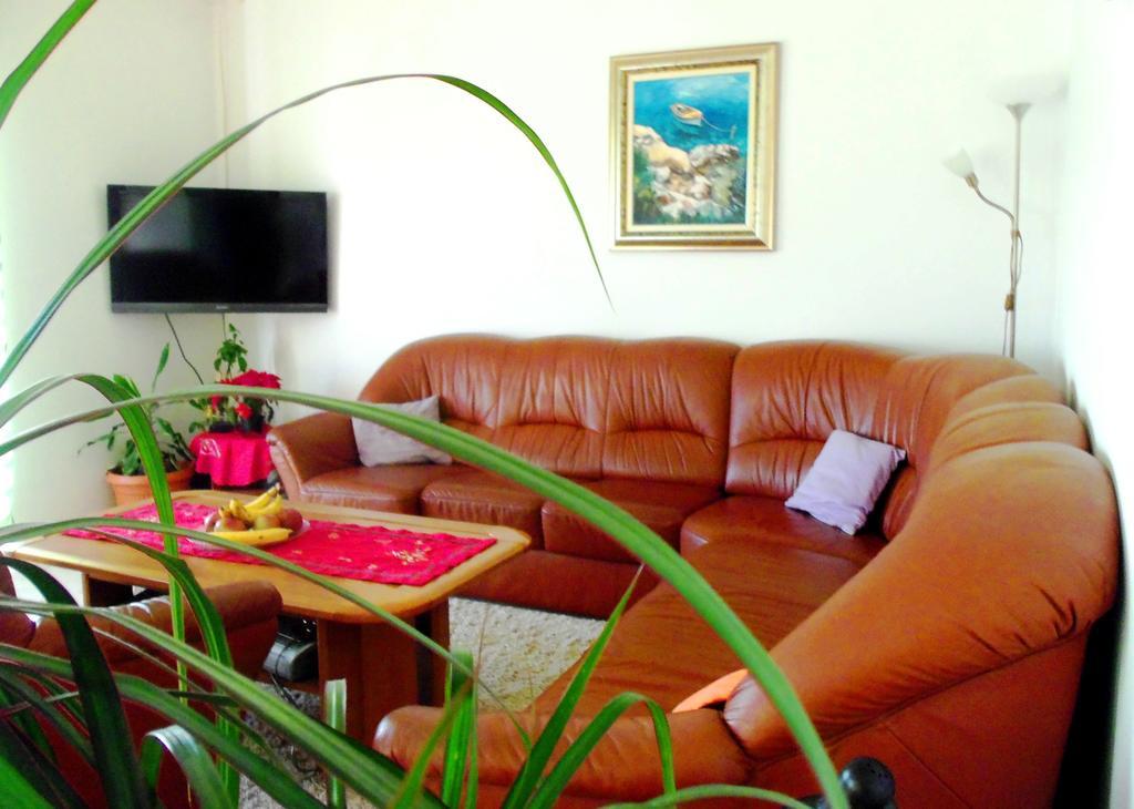 Guest House Kate Mlini Habitación foto